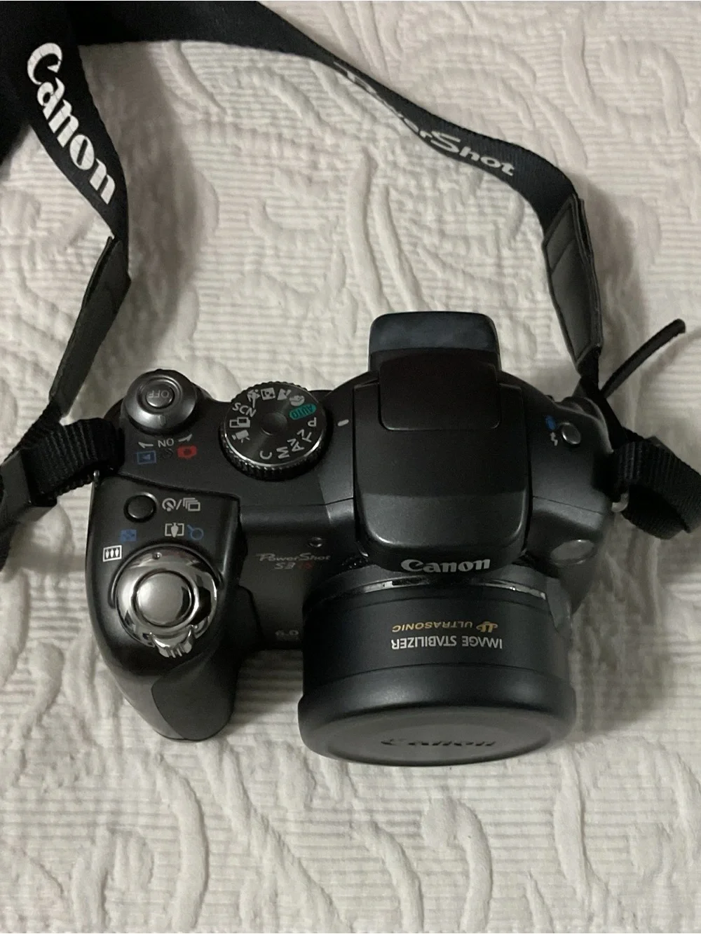 Canon Power Shot S3 6 Mega Pixel with 12X Optical Zoom